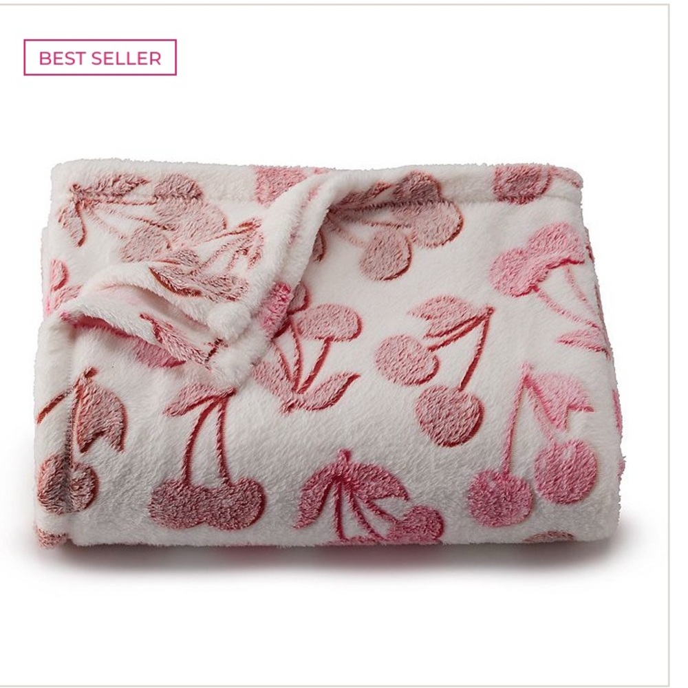 The Big One Plush Throw Blanket  cherries 🍒 - Oversized new discontinued Kohls